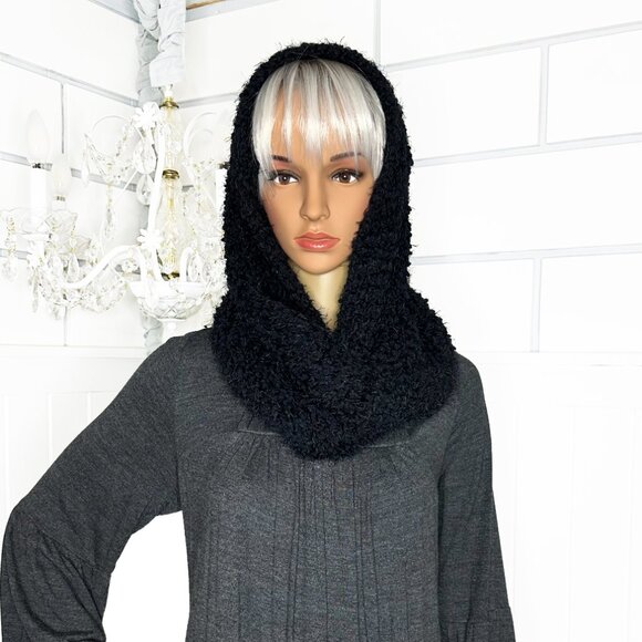 Black Infinity Scarf Very Versatile - Picture 2 of 12